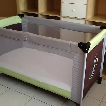Appartement Grand à Près De Vieux Port *